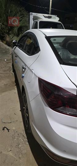 هیوندای ئەلەنترا